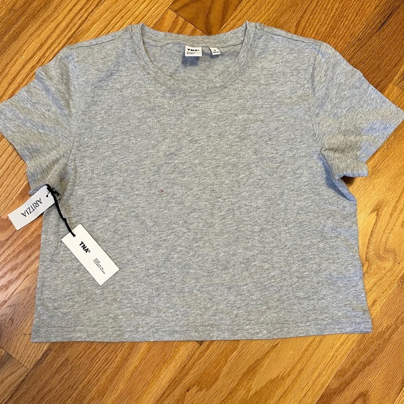 NWT TNA Aritzia Weekend Tee Shirt Heather Chrome Size S - Picture 1 of 5